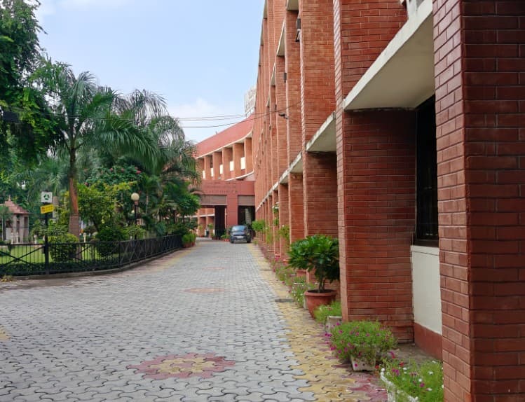 Shyam Lal College Campus photo 18